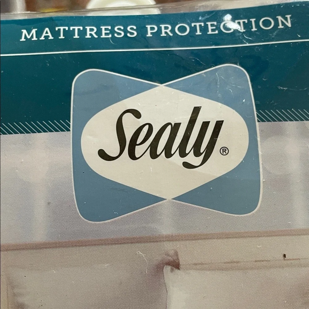 Sealy Waterproof Fitted Mattress Protector - White